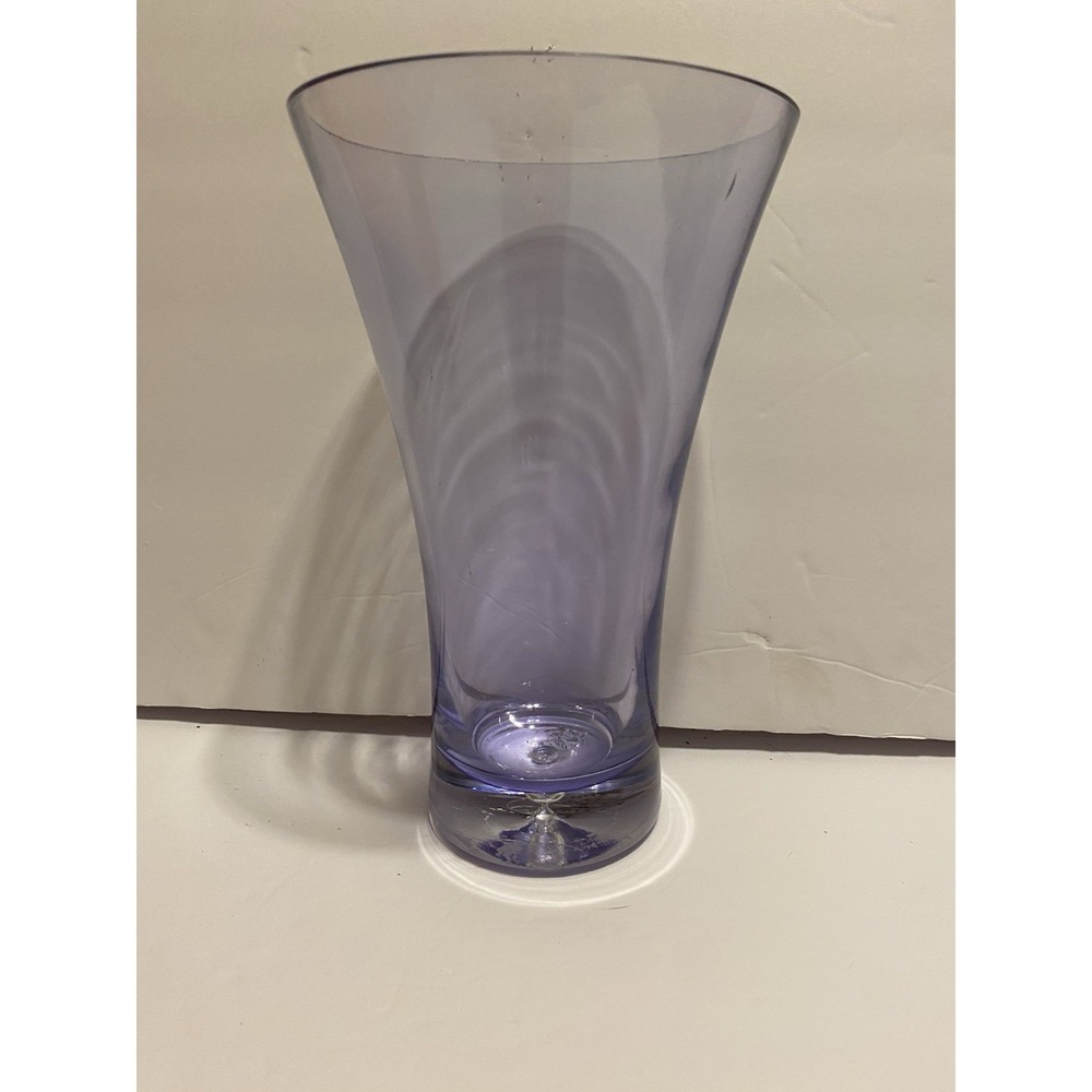 Vintage Purple Art‎ Glass Flower Vase 8" Gorgeous, Stylish, Hand Blown MCM